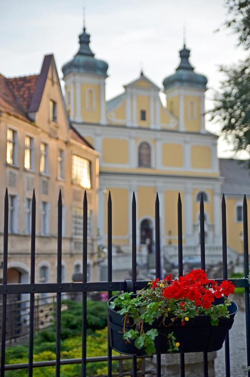 Hill Inn Познань Экстерьер фото