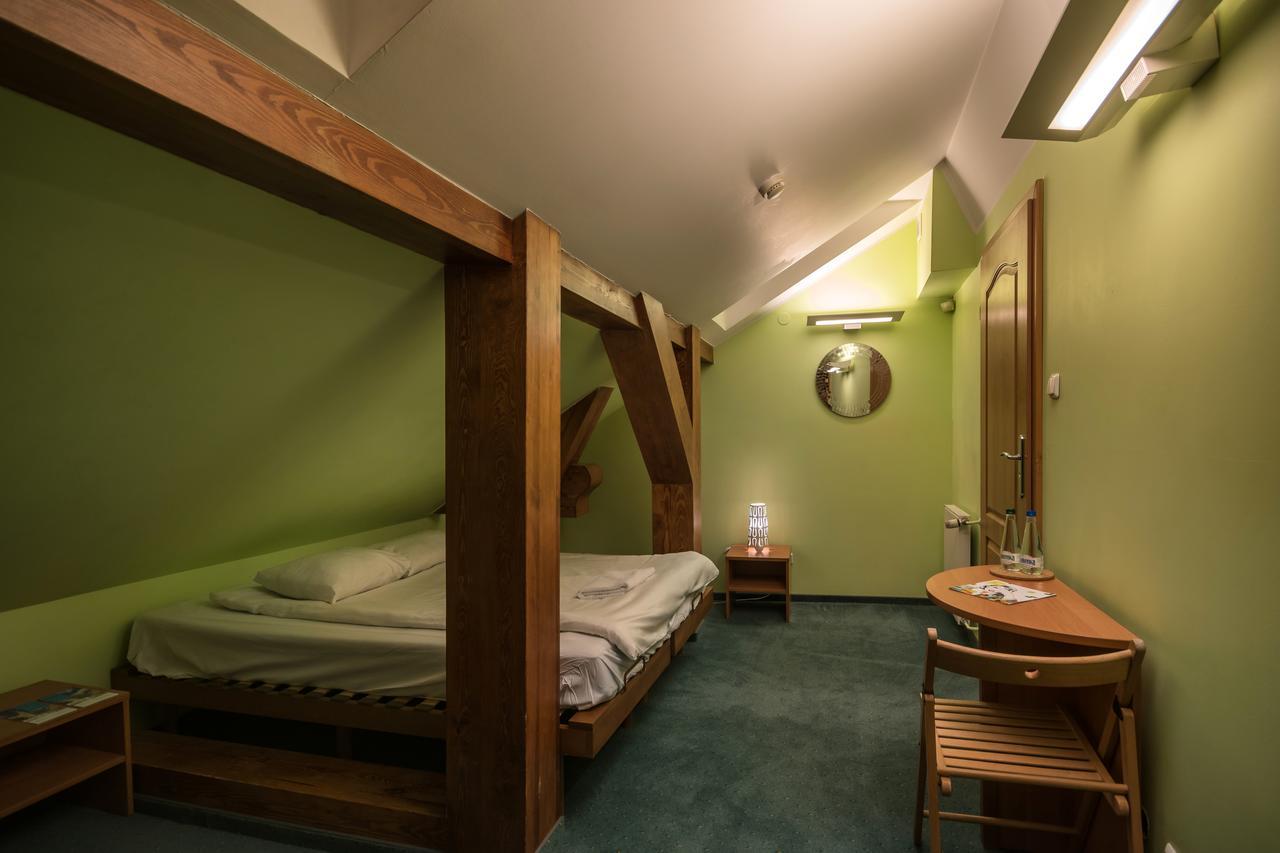 Hill Inn Познань Экстерьер фото