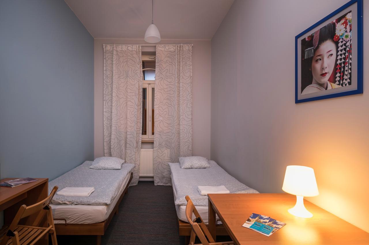 Hill Inn Познань Экстерьер фото